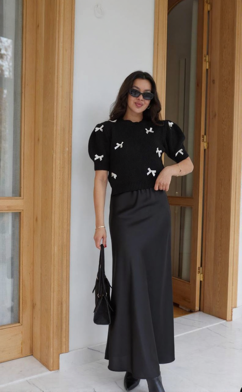 تنورة الساتان الراقية