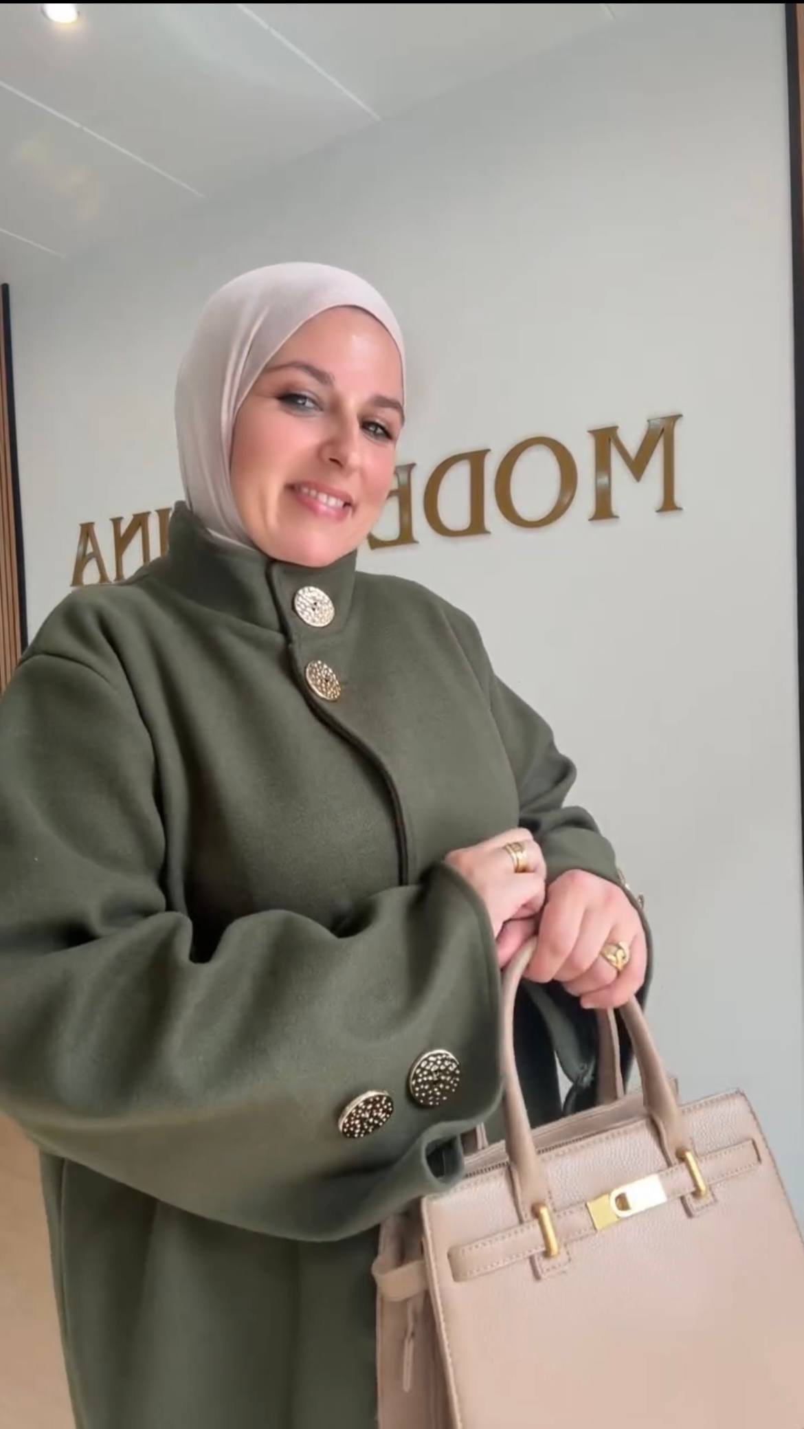 معطف ملكي فاخر